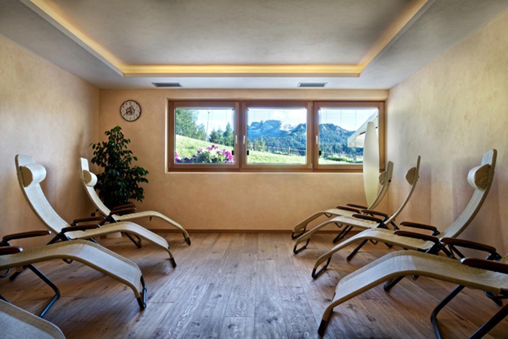B&B - Hotel Ciasa Rue Blanch San Cassiano  Luaran gambar