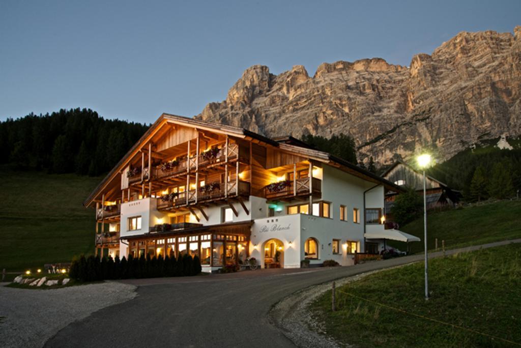 B&B - Hotel Ciasa Rue Blanch San Cassiano  Luaran gambar