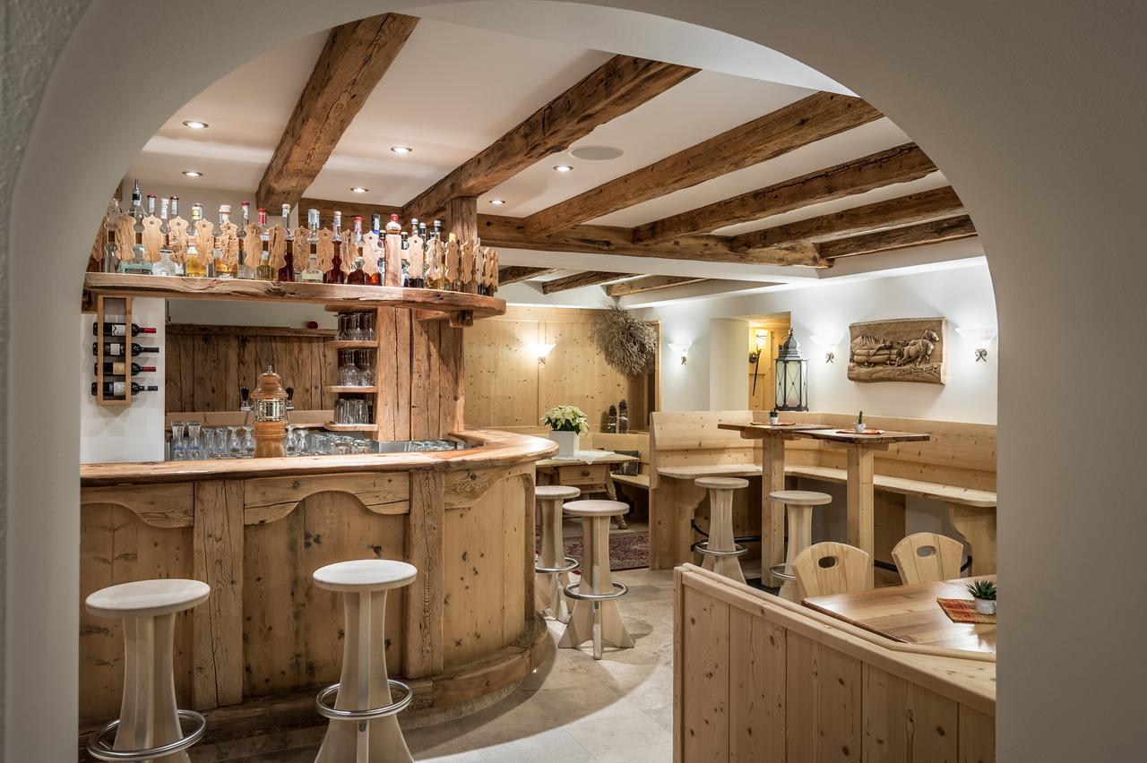 B&B - Hotel Ciasa Rue Blanch San Cassiano  Luaran gambar