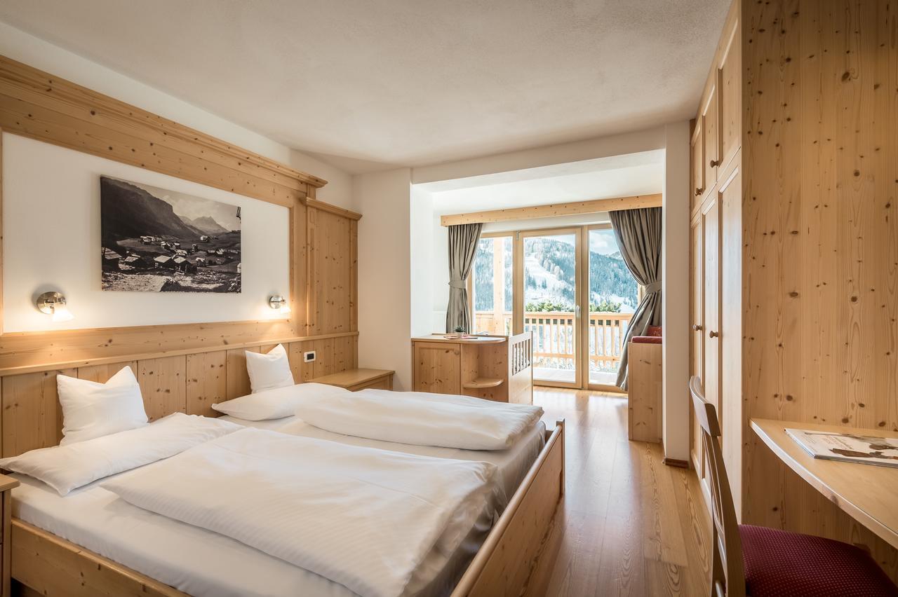 B&B - Hotel Ciasa Rue Blanch San Cassiano  Luaran gambar