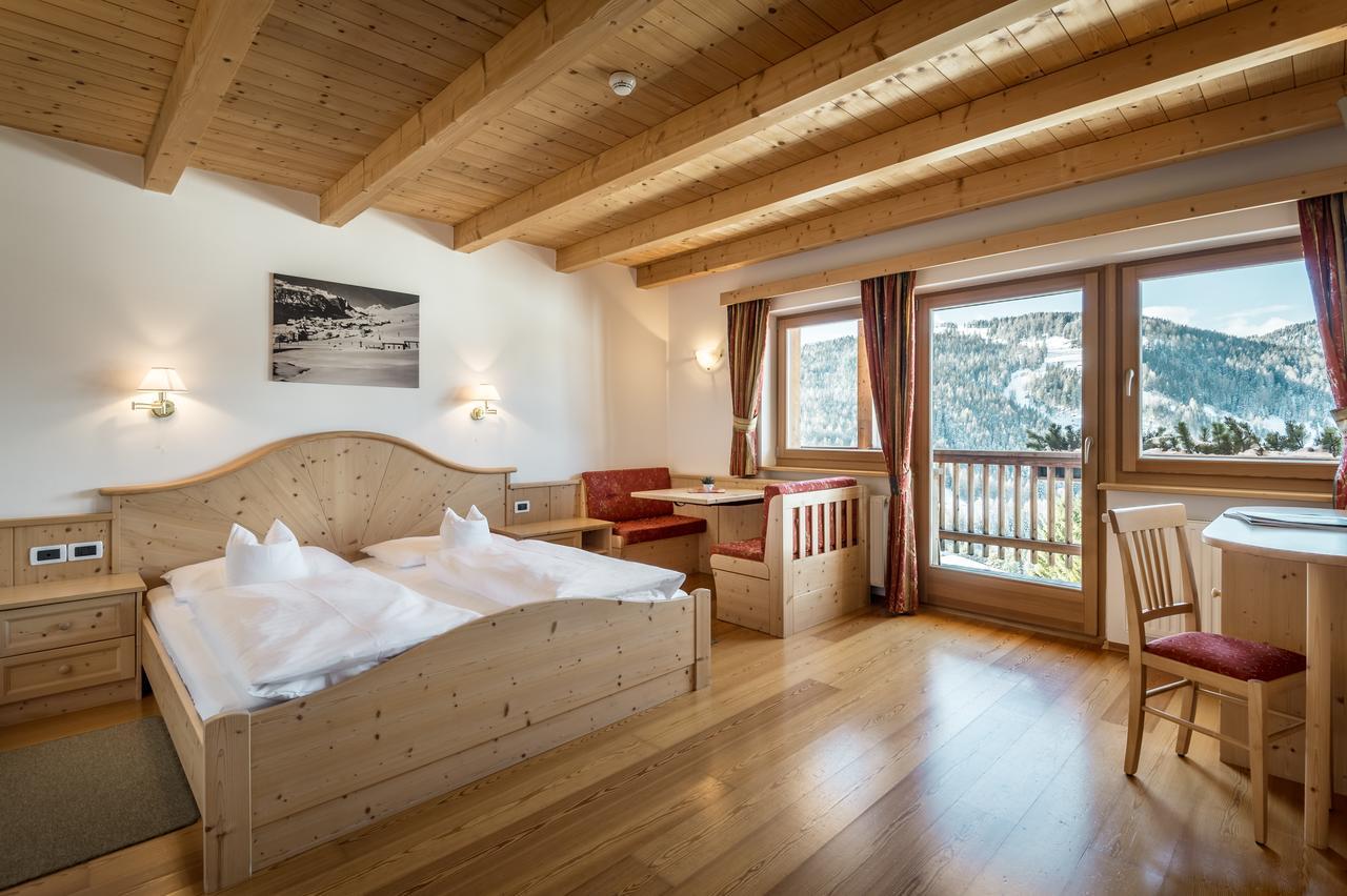B&B - Hotel Ciasa Rue Blanch San Cassiano  Luaran gambar