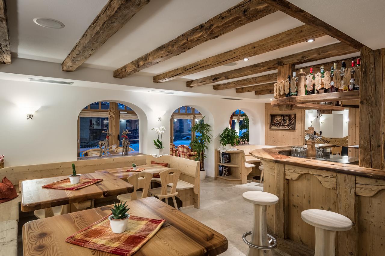 B&B - Hotel Ciasa Rue Blanch San Cassiano  Luaran gambar