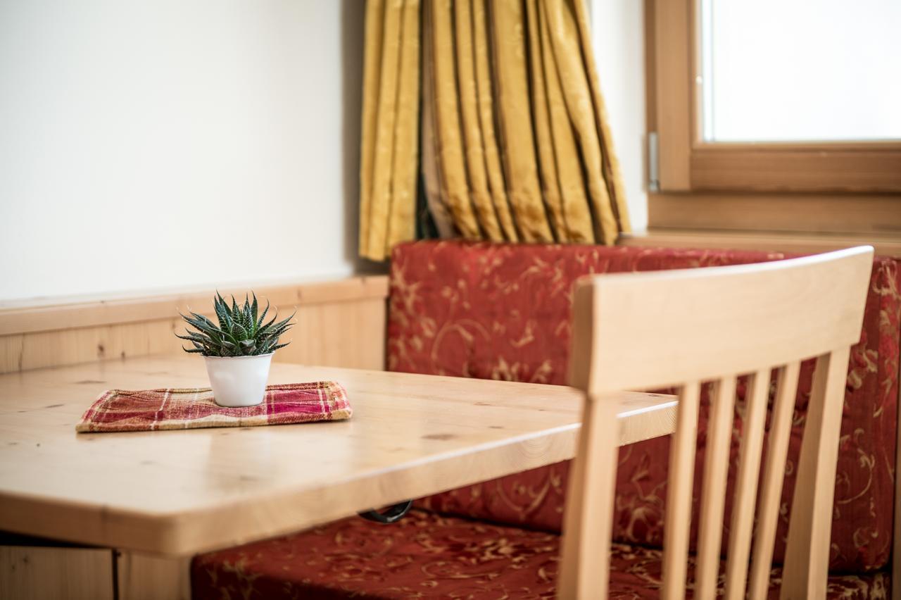 B&B - Hotel Ciasa Rue Blanch San Cassiano  Luaran gambar